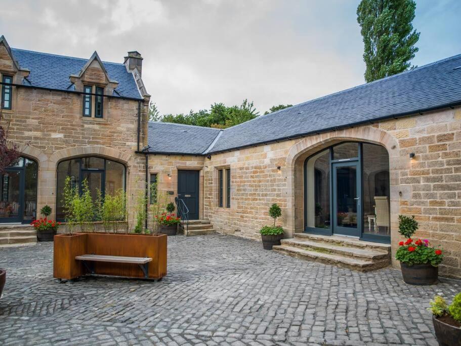 Stunning Edinburgh 1820S Stables Converted Studio エクステリア 写真